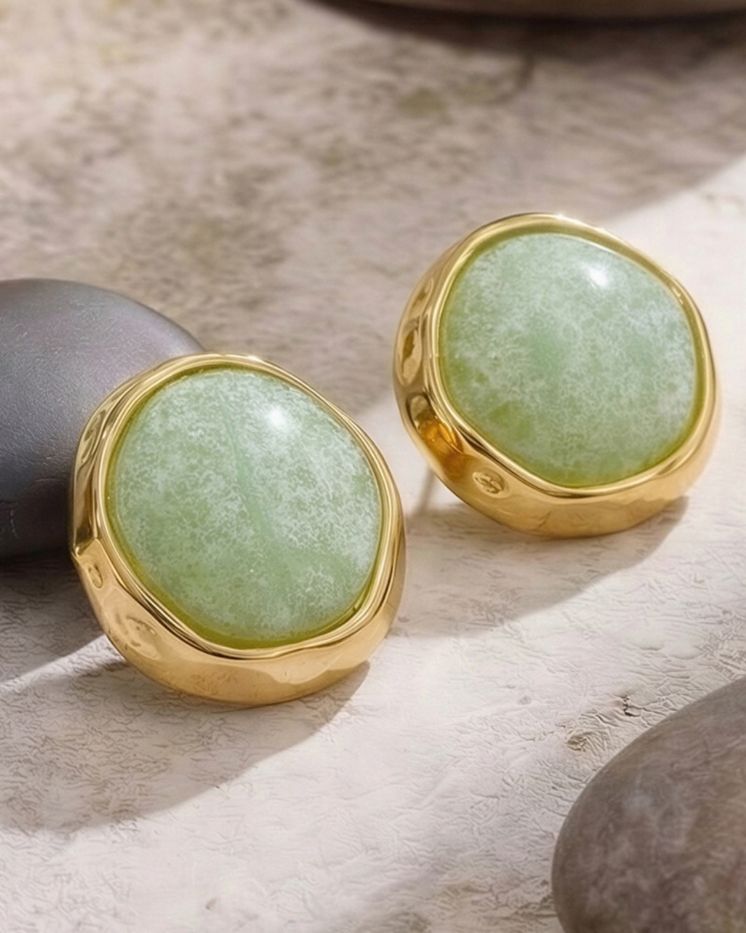 Saliegroene Oorknopjes