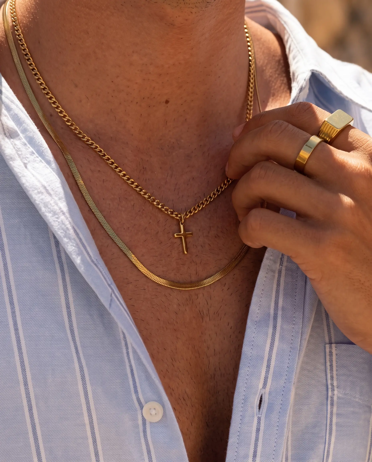 CROSS NECKLACE - 18K GOLD